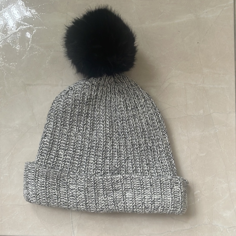 LOVE YOUR MELON grey/white pom hat - Picture 2 of 4